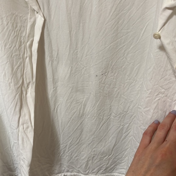 Lower cut button down - Picture 4 of 5